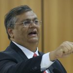 Dino volta a entrar na briga por vaga no STF, diz colunista