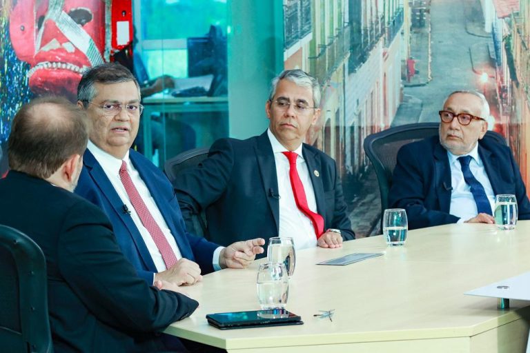 No Programa “Contraplano”, Flávio Dino, Paulo Velten e Gastão Vieira abordam 35 anos da Constituição Federal