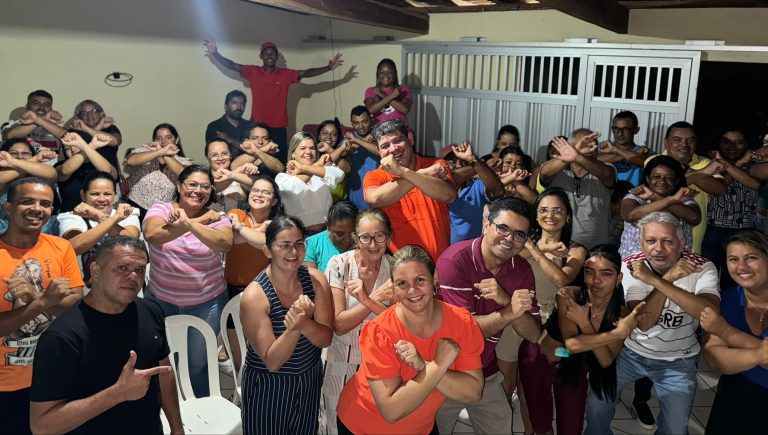 Jakson Duarte reúne amigos para ato de filiação ao Avante 70