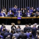 Câmara aprova projeto que isenta do Imposto de Renda quem ganha até R$ 5 mil por mês