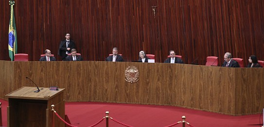 TSE aprova calendário eleitoral e regulamenta uso de IA nas Eleições 2026